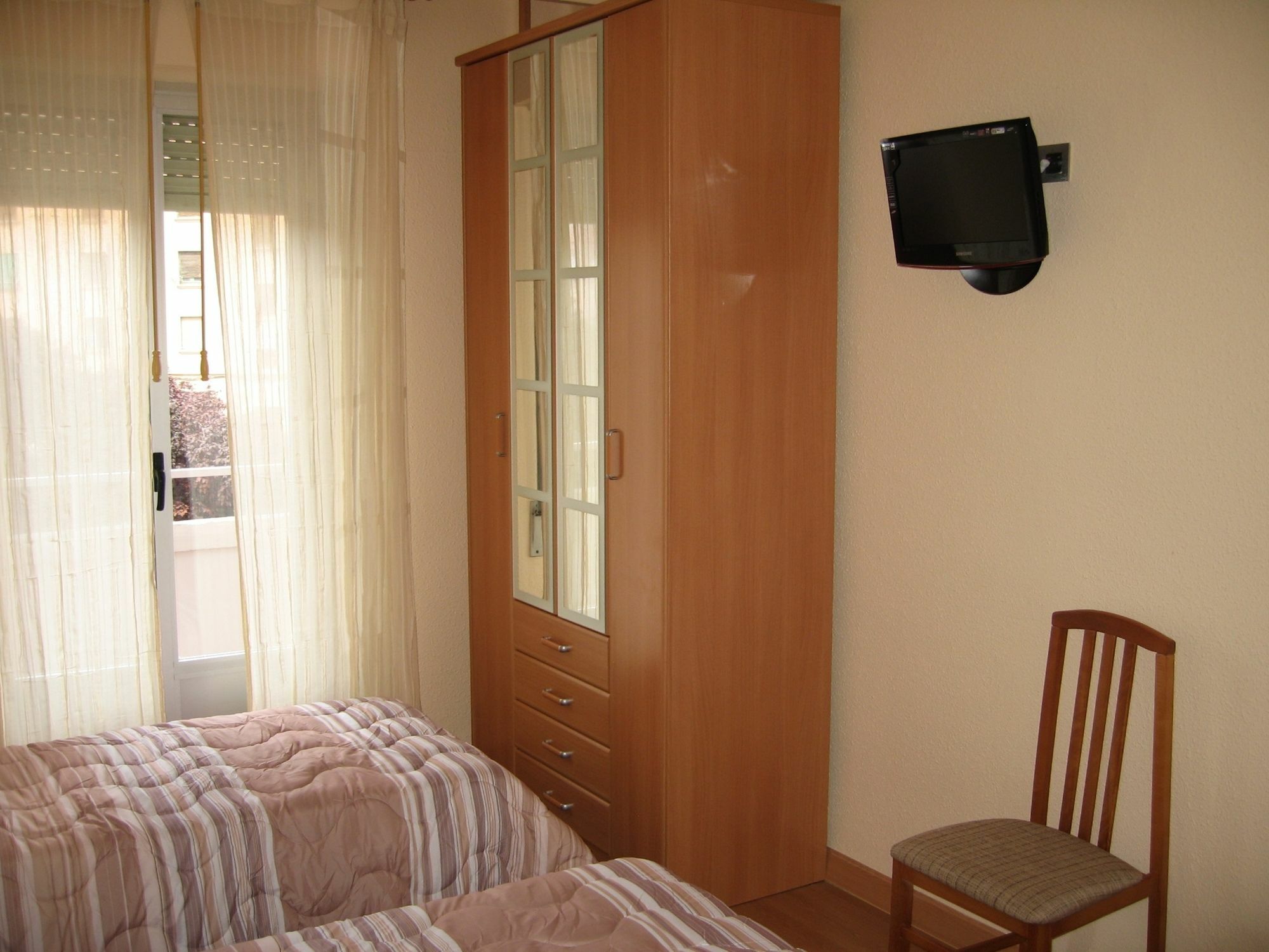 Pension Calfred II Logroño Exteriér fotografie