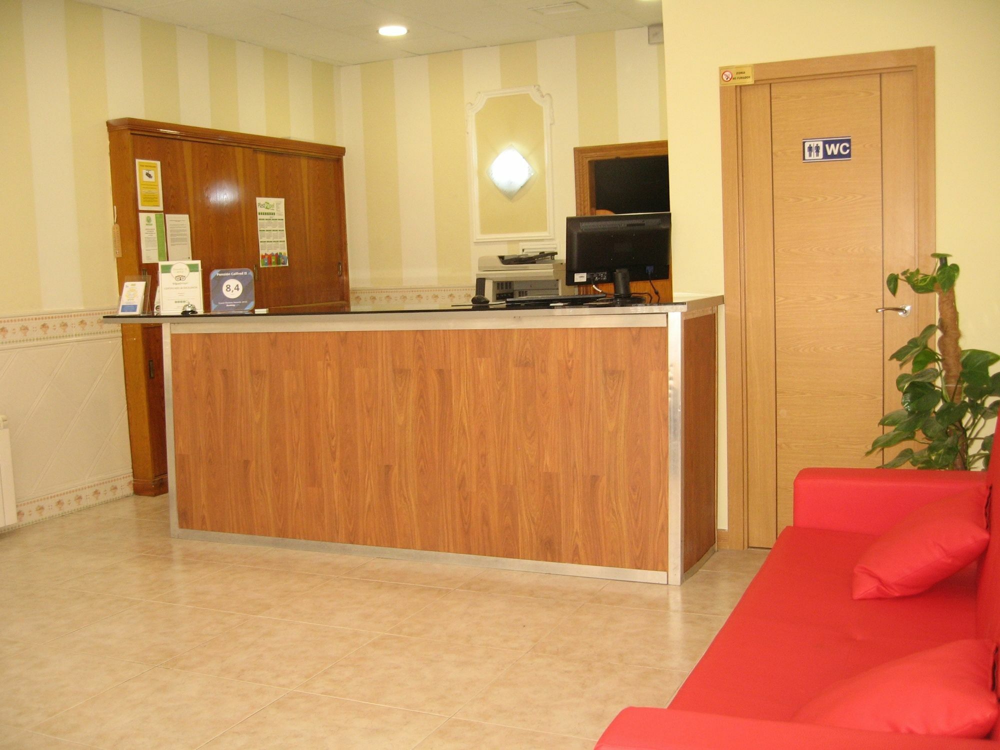 Pension Calfred II Logroño Exteriér fotografie